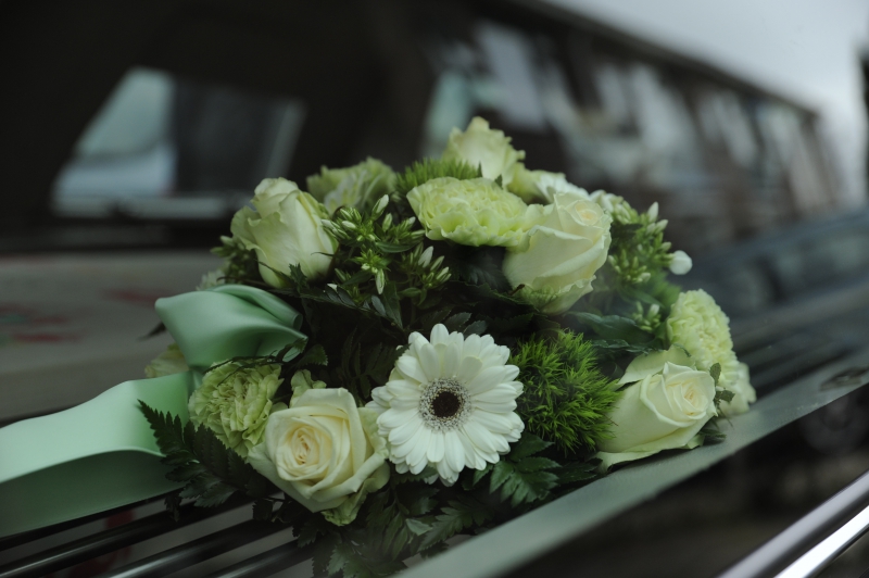 funeraire-HYERES-min_flowers-4839339